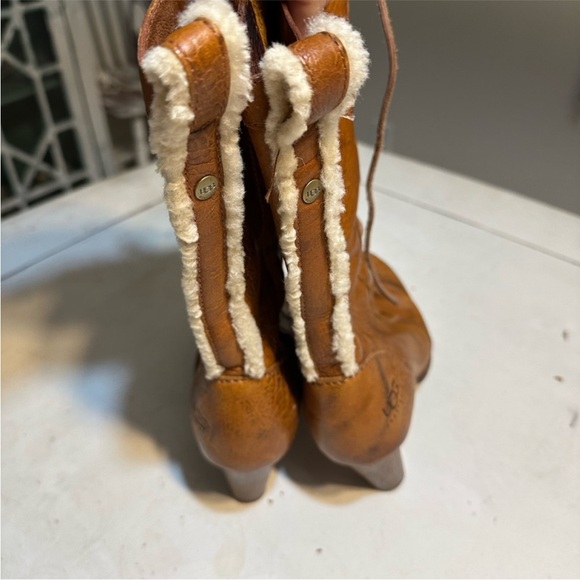 Ugg winter boots lace up heels, size 6.5 brown - Picture 2 of 8